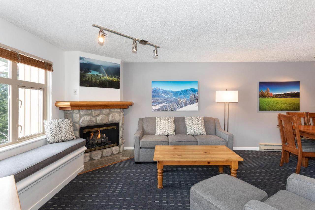 Lake Placid Lodge By Whiski Jack Whistler Bagian luar foto